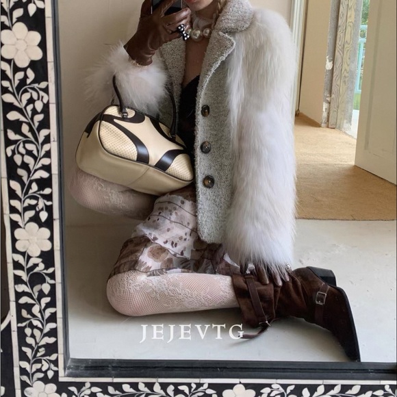 Must have fur coat Kiki style